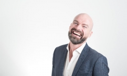 adult-bald-beard-213117_resultat.jpg